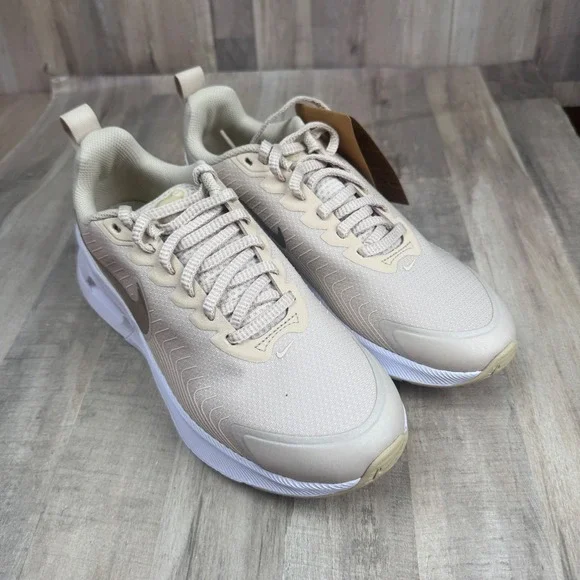 Nike Women's 8 Nike Air Max Nuaxis Sanddrift Grain HF1233-105 - Picture 9 of 9